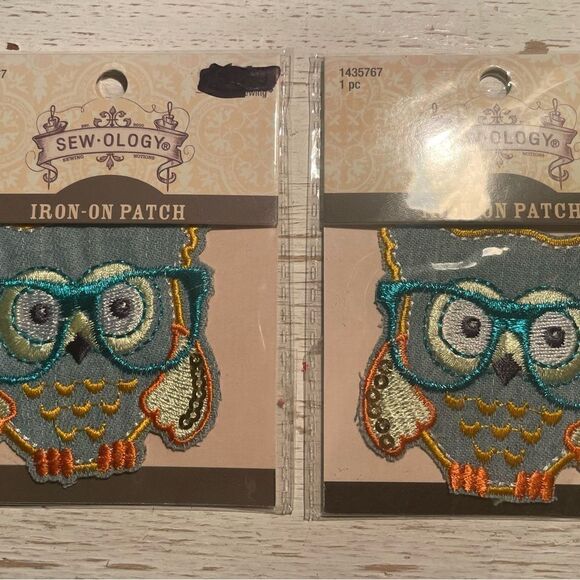 OWL You Need is Love Set of 2 Blue Owl Iron on Patches DIY NWT - Picture 4 of 5